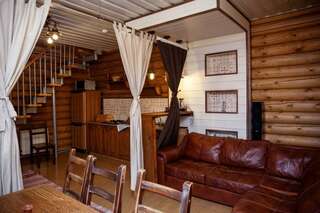 Гостевой дом Вишневый сад Городец Коттедж с собственным бассейном-3